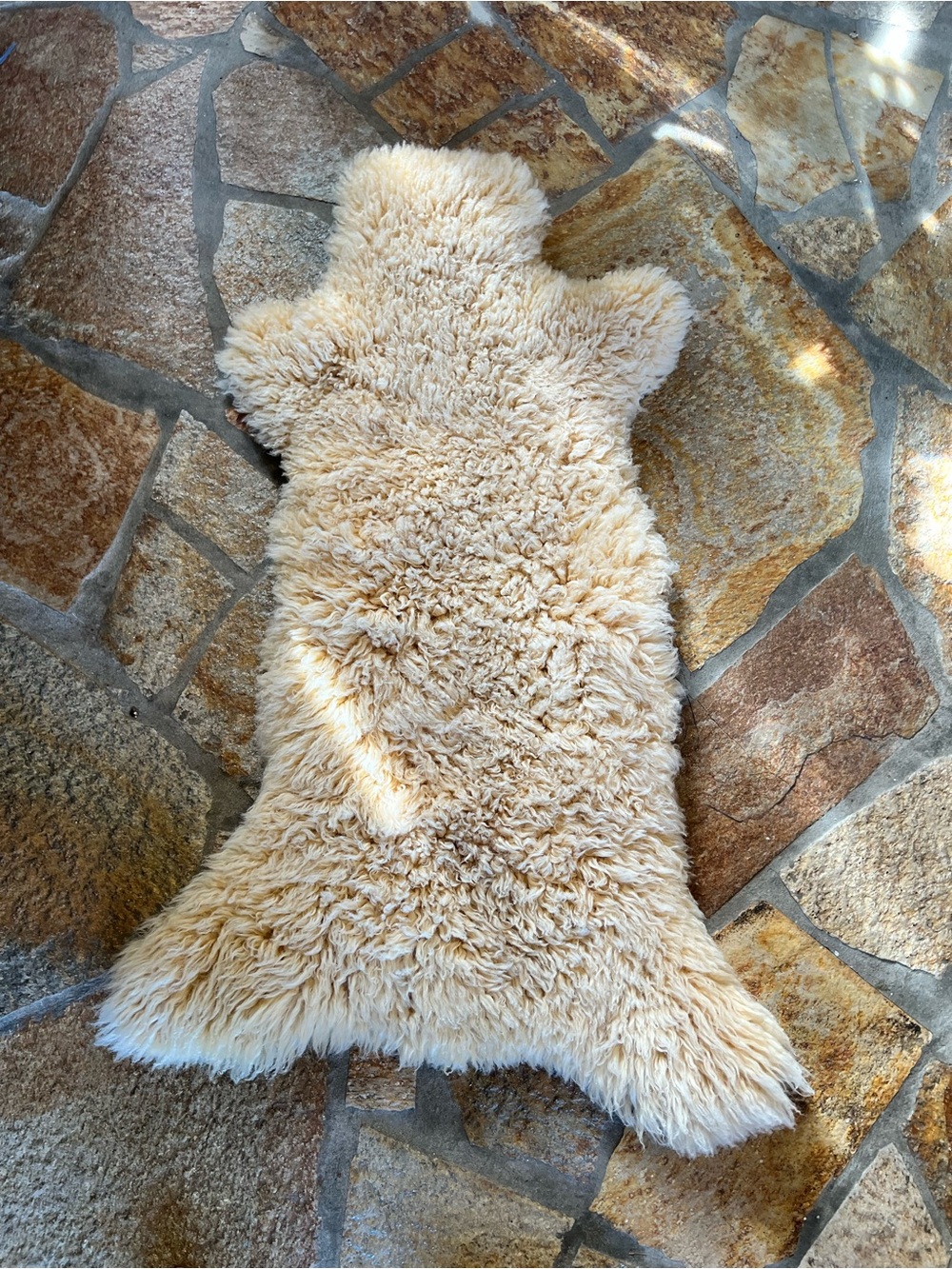 Vintage Cream Plush Sheepskin Accent Rug